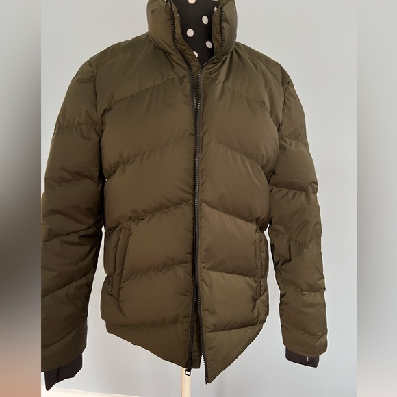 NWOT Theory $425 Stand-Collar Puffer Coat in City Poly - green - Picture 2 of 6